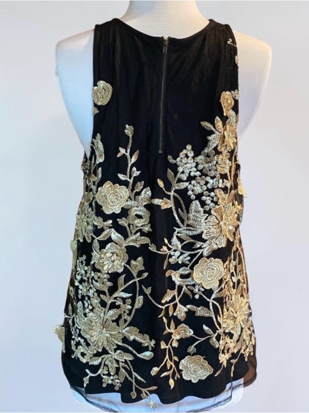 NEW Sunday In Brooklyn Black and Gold Floral Embroidered Appliqué 3D Top - XS - Picture 7 of 11